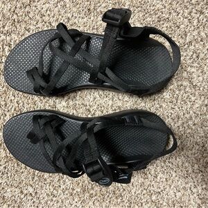 Women’s Chaco Sandals, 9, black. Excellent Condition, only worn 1x on vacation!